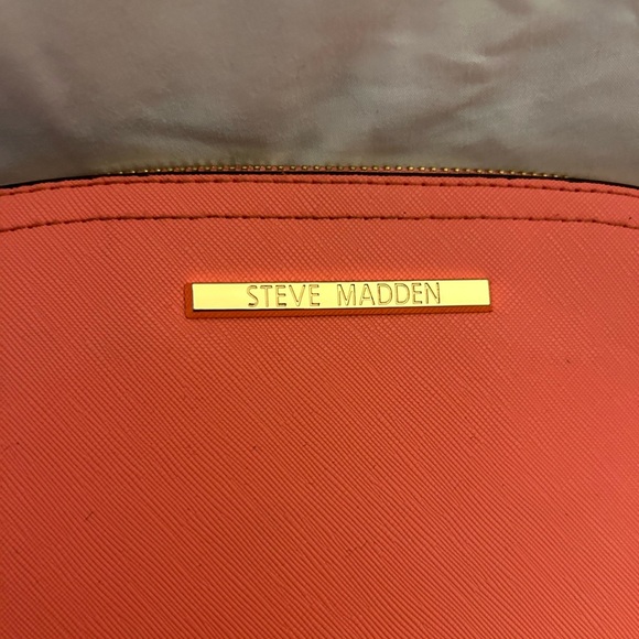 Steve Madden crossbody bag - Picture 3 of 5